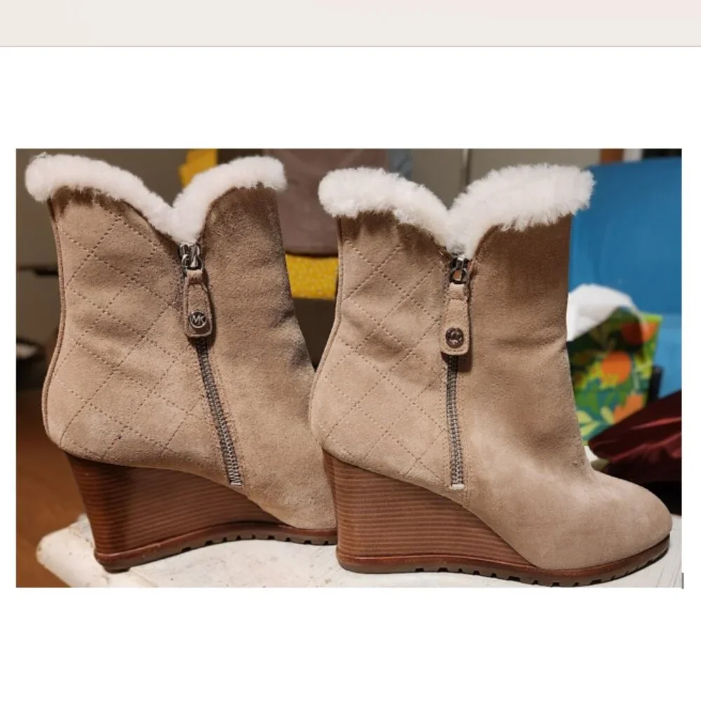 Michael Kors Heeled Fleece Lined Booties Size 7.5M - Picture 3 of 8